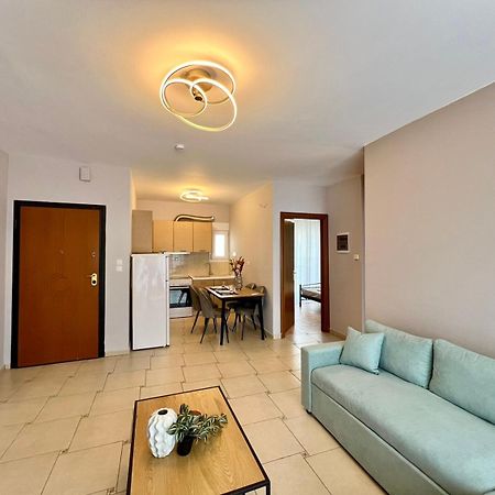 ניאה מיכאניונה P Deluxe Suites Β4 מראה חיצוני תמונה