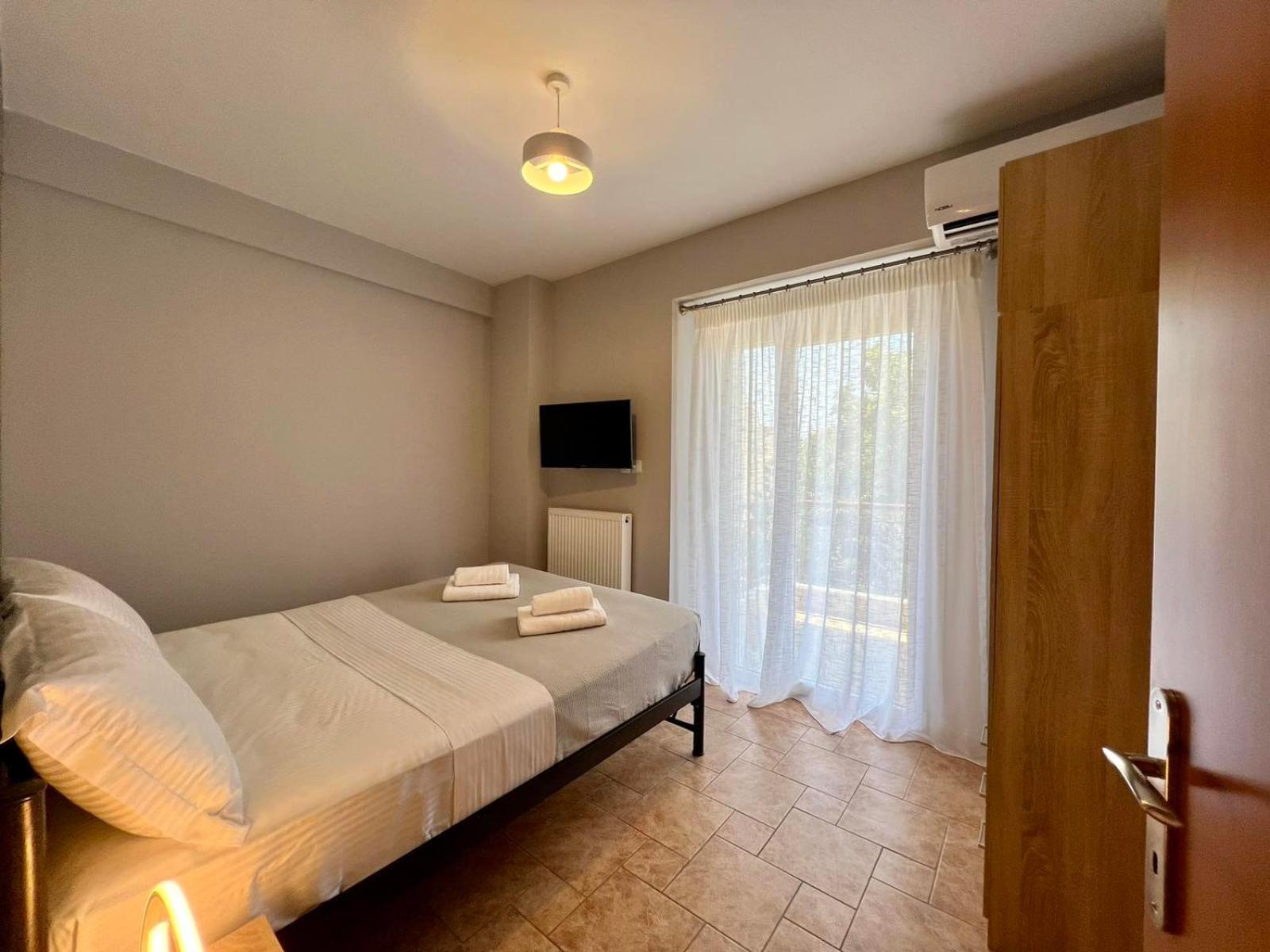 ניאה מיכאניונה P Deluxe Suites Β4 מראה חיצוני תמונה
