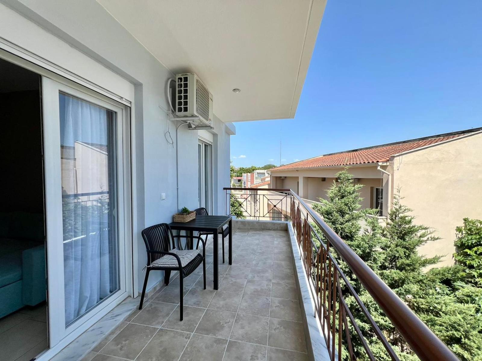 ניאה מיכאניונה P Deluxe Suites Β4 מראה חיצוני תמונה